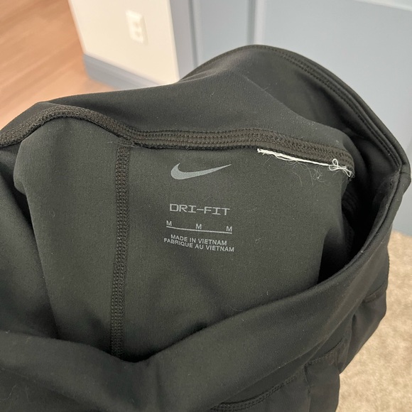 Nike Women's Black High-Waisted Athletic Shorts - Picture 4 of 4